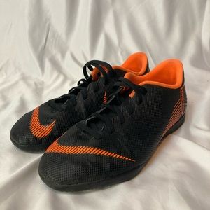 Nike Mercurial Indoor Shoes Black Orange sz 4Y